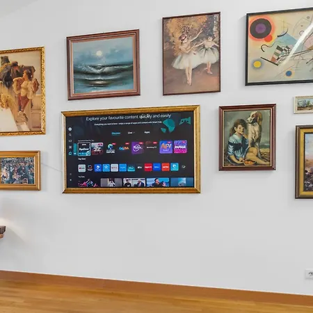 160m2 Penthouse In The Centre With A Balcony And The View Apartamento