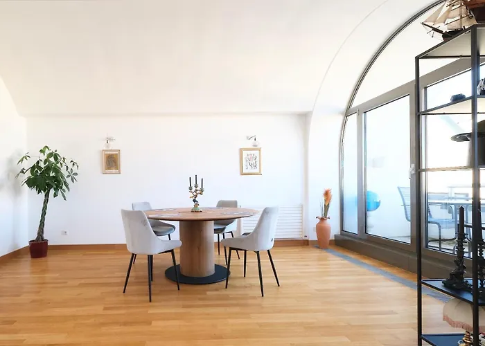 160m2 Penthouse In The Centre With A Balcony And The View