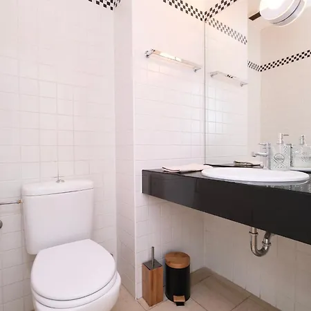 아파트 160m2 Penthouse In The Centre With A Balcony And The View